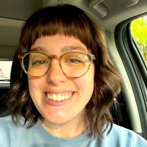 Meet your Posher, Lauren